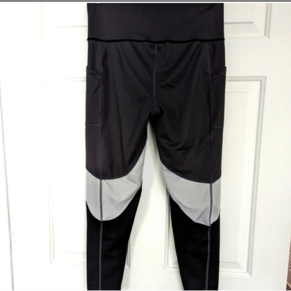 Athletic yoga leggings pants, black gray, medium - Picture 2 of 7